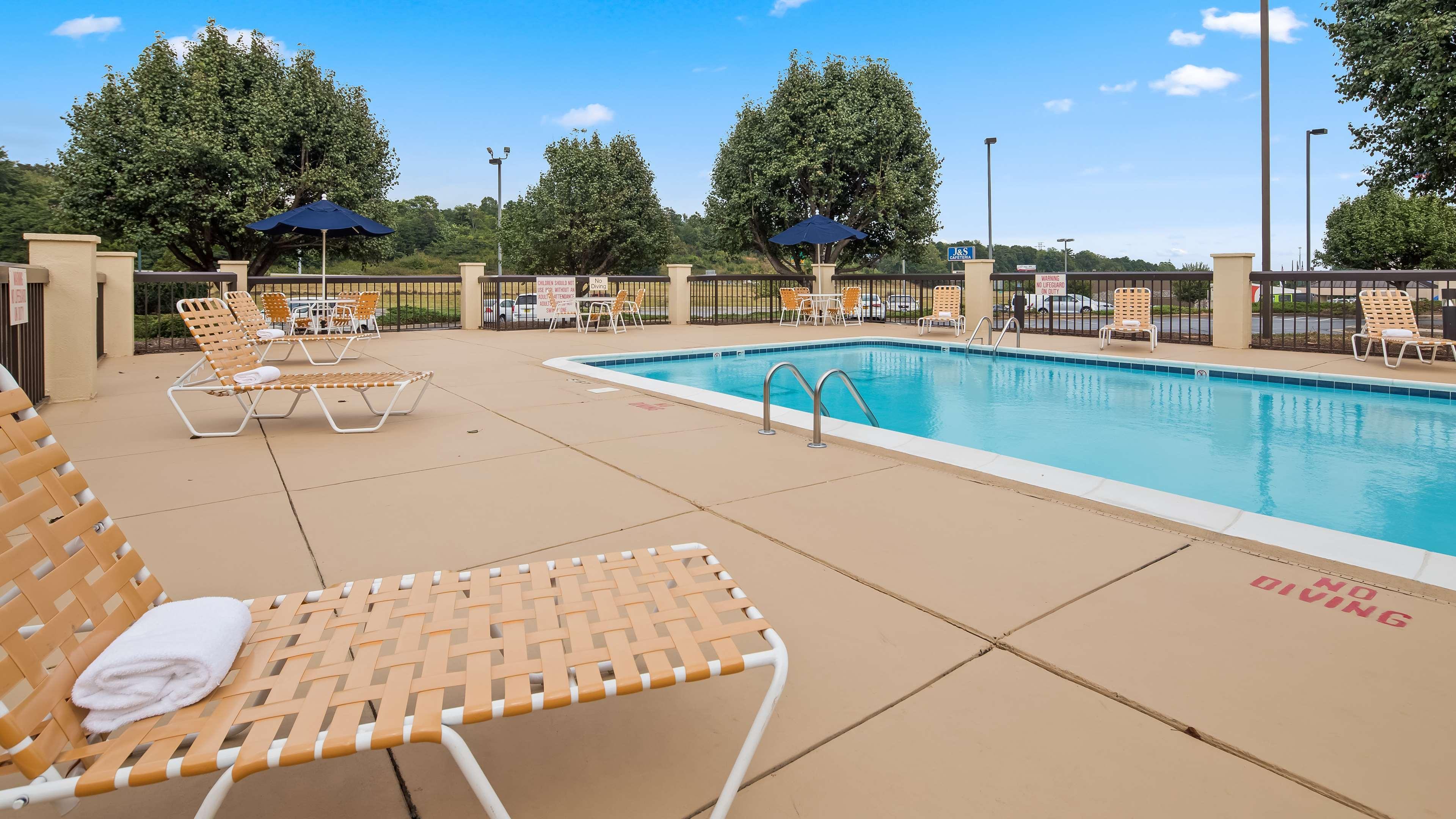 Best Western Hickory Luaran gambar